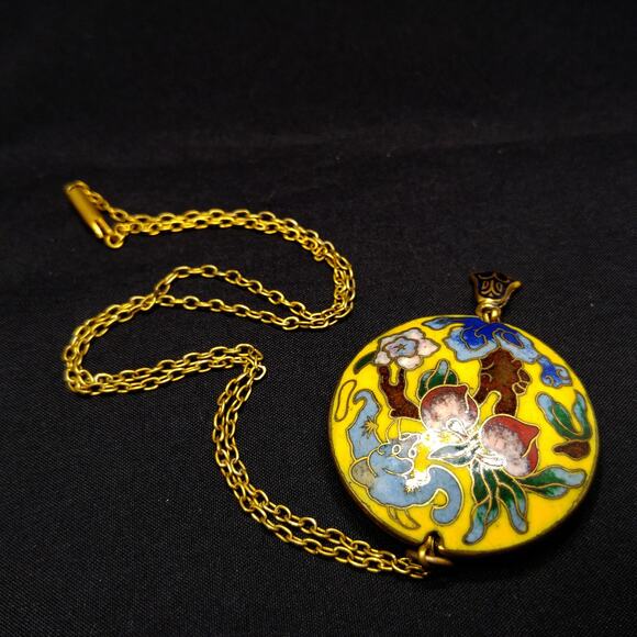 Vintage 1960s Cloisonné Yellow Enamel Puffy Pendant Necklace Floral Double Sided - Picture 9 of 10